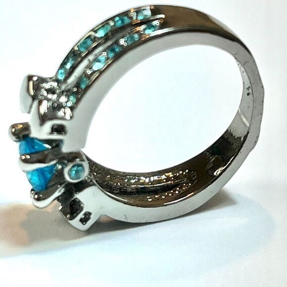 Blue Rhinestone Ring Size 6.75 Gunmetal Gray Plated Goth Gothic Studded - Picture 8 of 15